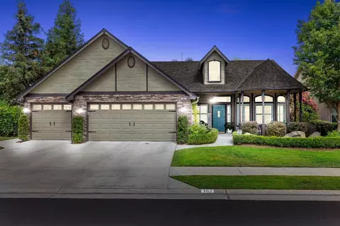 307 Moody Ave, Clovis, CA 93619