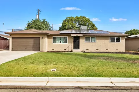 5657 E Bernadine Dr, Fresno, CA 93727