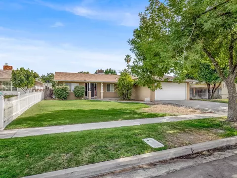 3714 E Garland Ave, Fresno, CA 93726