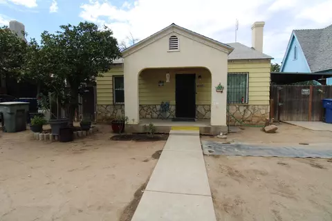 4695 E Iowa Ave, Fresno, CA 93702