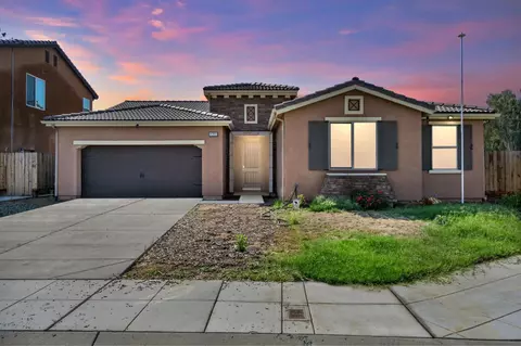 4008 Portals Ave, Clovis, CA 93619