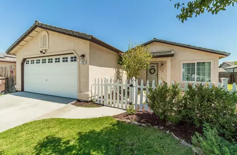 276 S Kenneth Ave, Kerman, CA 93630