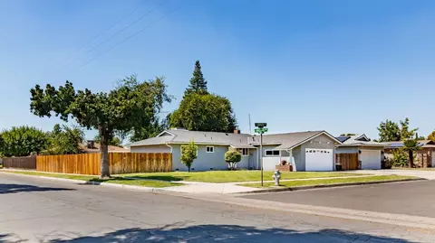 4409 N Laureen Ave, Fresno, CA 93726