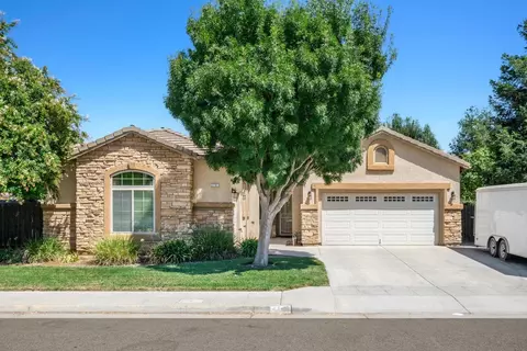 2131 S Ezie Ave, Fresno, CA 93727