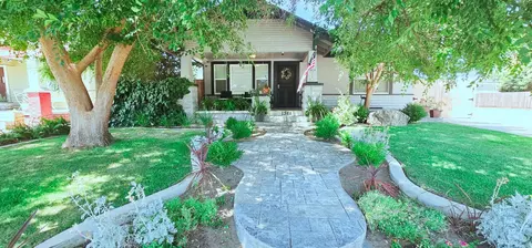 1361 N Calaveras St, Fresno, CA 93728