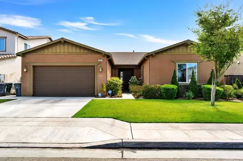 3802 N Pearwood Ave, Fresno, CA 93727