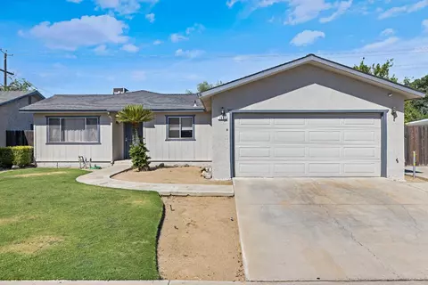 2880 Claremont Ave, Clovis, CA 93611