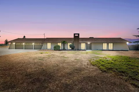 3618 N Chateau Fresno Ave, Fresno, CA 93723