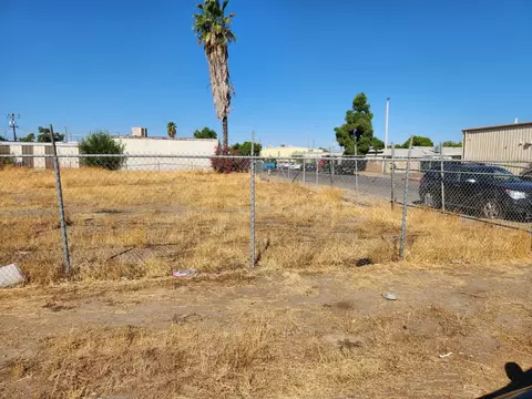 3215 W Saginaw Ave, Fresno, CA 93722