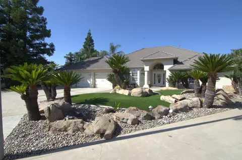 3205 Filbert Ave, Clovis, CA 93611