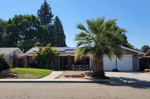 1853 N Klein Ave, Reedley, CA 93654