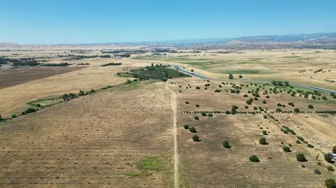 5496 S Newmark, Sanger, CA 93657 photo 1