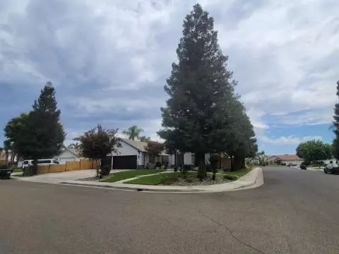 2140 Ashton Ct, Visalia, CA 93277