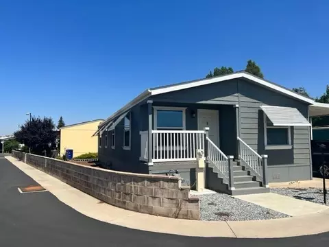 1650 Villa Ave #33, Clovis, CA 93612