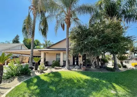 1341 Plum St, Selma, CA 93662