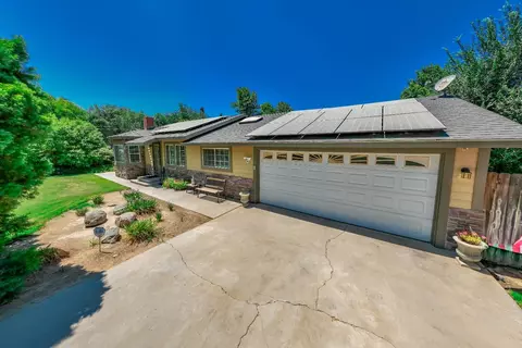 10618 9 18, Hanford, CA 93230
