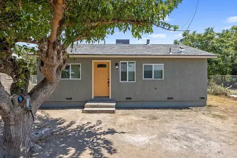 302 S Rose Ave, Farmersville, CA 93223