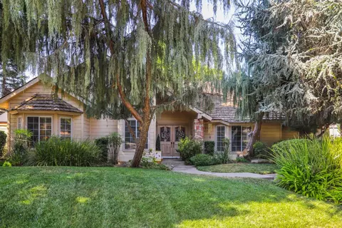 10779 N Silver Lake Ln, Fresno, CA 93730