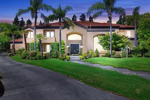 9921 N Madison Ridge Rd, Fresno, CA 93720