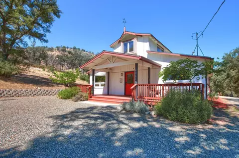 4041 Old Hwy, Mariposa, CA 95338