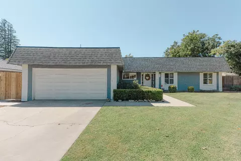 351 W Vartikian Ave, Fresno, CA 93704