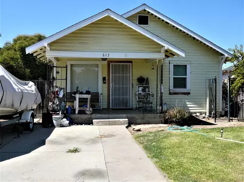 615 I St, Sanger, CA 93657