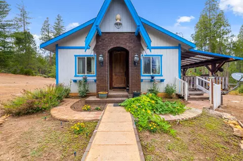 6348 K Rd, Coulterville, CA 95311