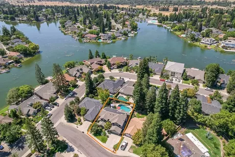 764 E Wood Duck Cir, Fresno, CA 93730