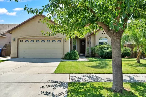 15859 W Botelho Ave, Kerman, CA 93630