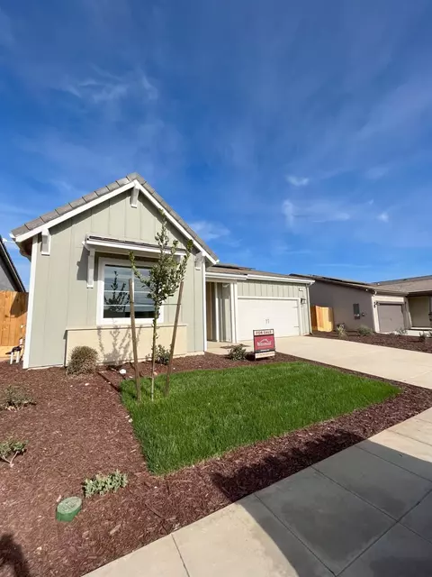 1235 Peters Rd S, Madera, CA 93636