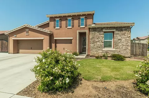 4071 Wrenwood Ave, Clovis, CA 93619