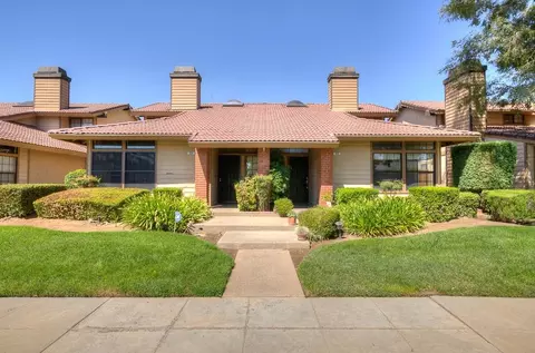 698 E Magill Ave, Fresno, CA 93710