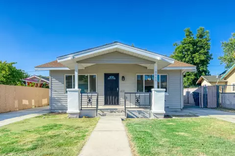 3065 E Hedges Ave, Fresno, CA 93703