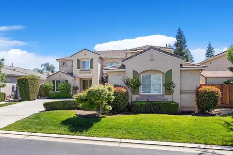 9853 N Sedona Cir, Fresno, CA 93720