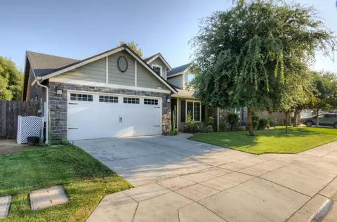 6753 W Oak Ave, Fresno, CA 93722