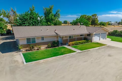 18240 Jackson Ave, Lemoore, CA 93245 photo 1