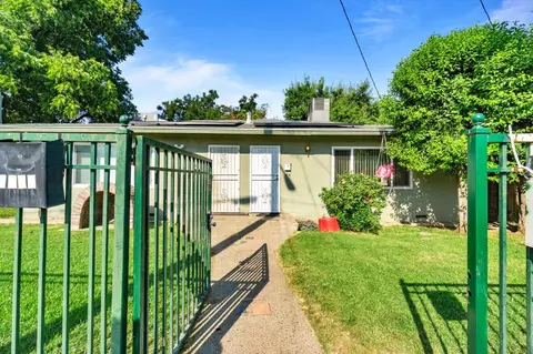 2024 S 9th St, Fresno, CA 93702
