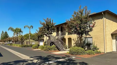 5145 E Lane Ave #216, Fresno, CA 93727