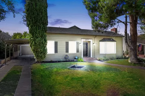 1577 N Adoline Ave, Fresno, CA 93728