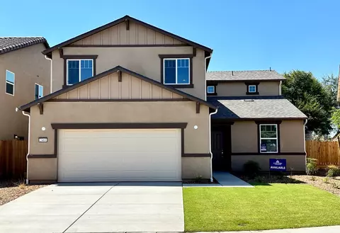 2469 N Pearwood Ave, Fresno, CA 93727