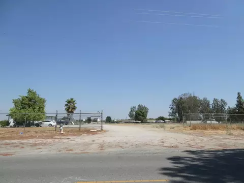 13498 S Henderson Rd, Caruthers, CA 93609