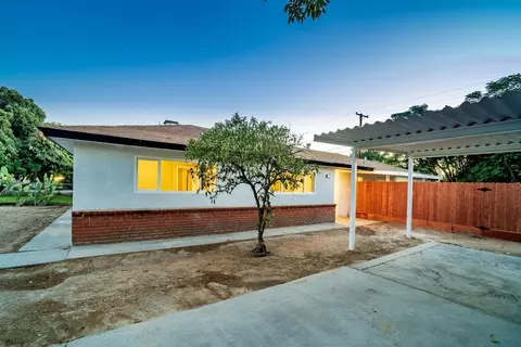 2363 S Maple Ave, Fresno, CA 93725