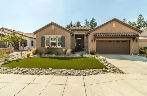 1462 N Ryan Ave, Clovis, CA 93619