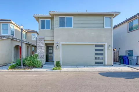3764 Highpark Way, Clovis, CA 93619