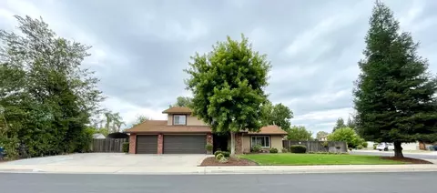 438 W Los Altos Ave, Clovis, CA 93612