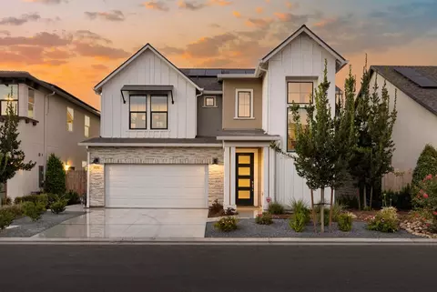 3424 W Milan Ave, Visalia, CA 93277