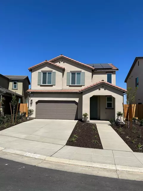 1191 Blue Oak Ln W, Madera, CA 93636