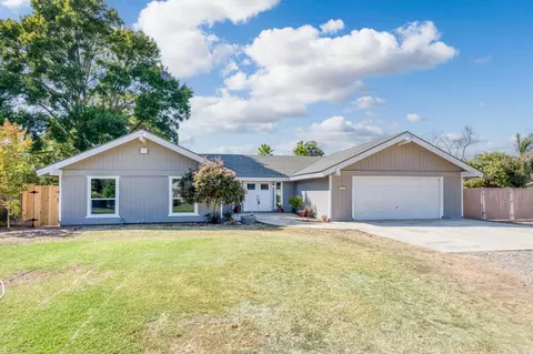 12188 Trieste Dr, Madera, CA 93636