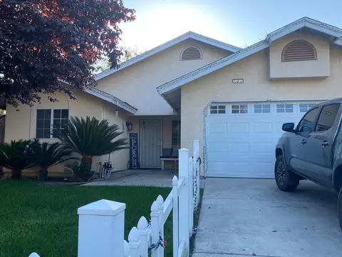 41723 Colony St, Orosi, CA 93647