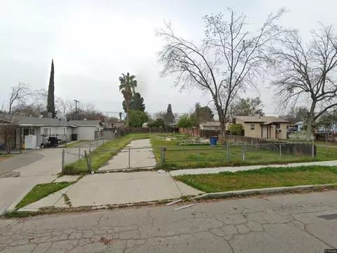 1920 S 5th St, Fresno, CA 93702